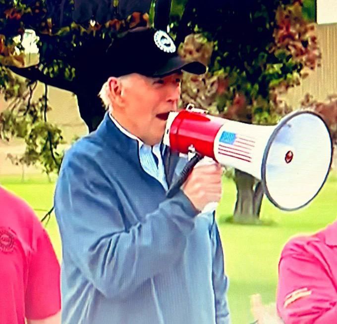 Байден вышел на забастовку профсоюза автопроизводителей